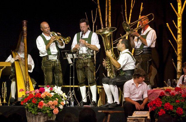 Musikkapelle im Zillertal spielt auf Musikkapelle im Zillertal