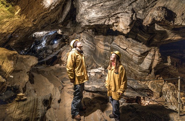 Erkundungstour in der Spannagelhöhle Erkundungstour in der Spannagelhöhle