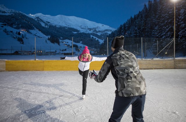 Eislaufen in Tux-Finkenberg Eislaufen in Tux-Finkenberg