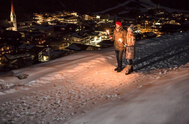Winterwanderung durchs verschneite Tuxertal Winterwanderung durchs verschneite Tuxertal