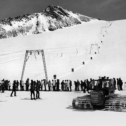 Skilift am Hintertuxer Gletscher (Bild: Hintertuxer Gletscher) Skilift am Hintertuxer Gletscher (Bild: Hintertuxer Gletscher)