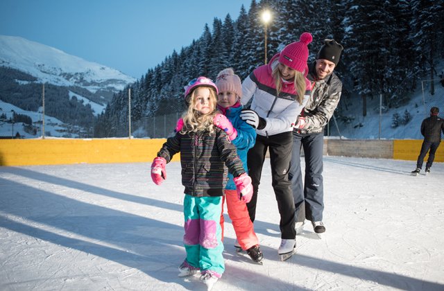 Eislaufplatz Tux-Lanersbach Eislaufplatz Tux-Lanersbach